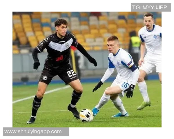 卢加诺与皮尔森的精彩对决揭示了足球战术与团队协作的重要性