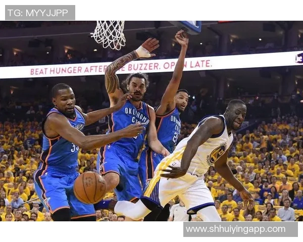 小牛队与雷霆队季后赛第四场激战回顾与精彩瞬间分析