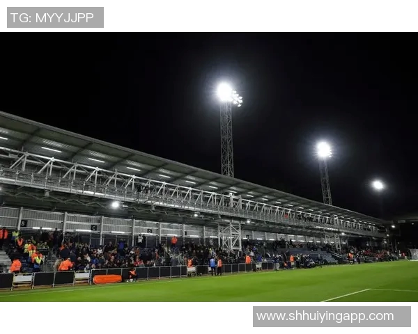 曼联与卢顿激战正酣赛果揭晓球迷热议精彩瞬间与未来展望