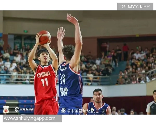 男篮热身赛对阵新西兰全力备战国际赛事展现团队实力